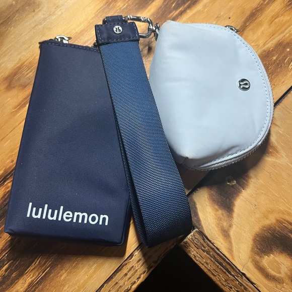 Lululemon Dual Pouch Wristlet Bag Navy/Baby Blue - Picture 1 of 4
